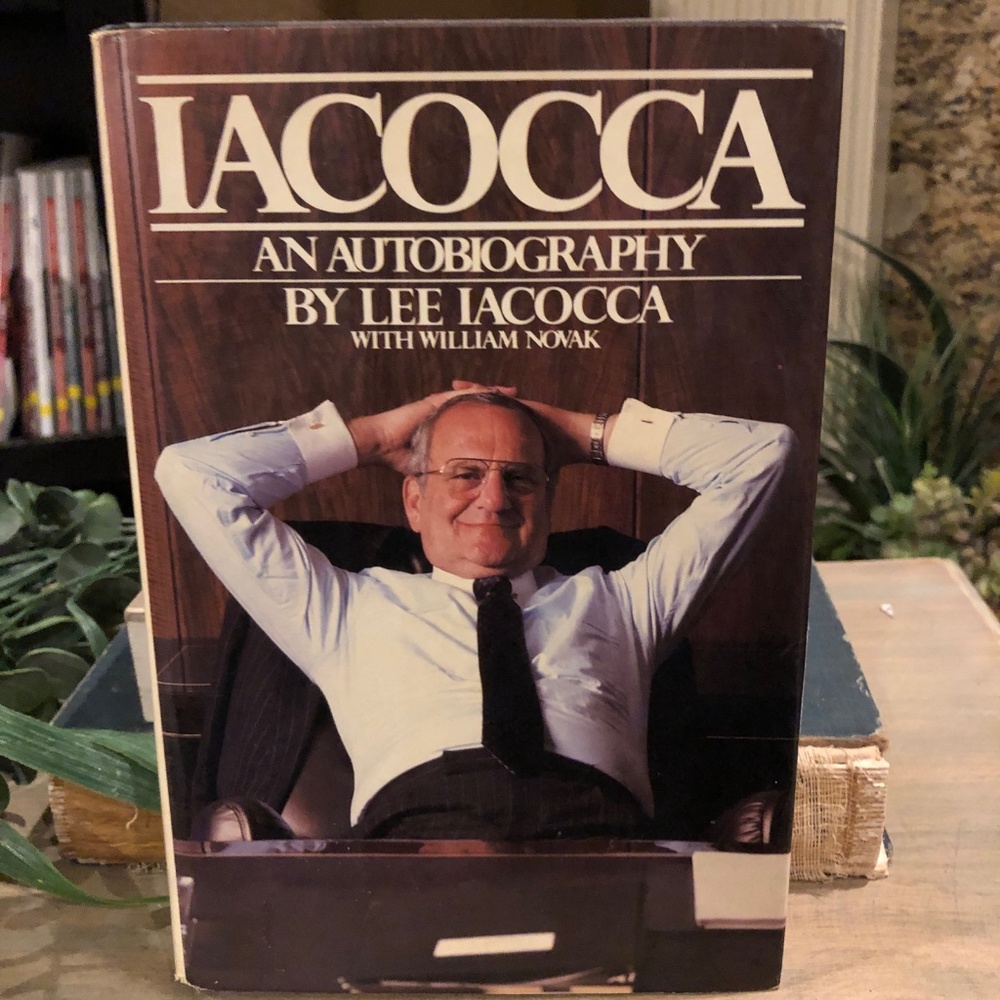 Iacocca  An Autobiography by  Lee Iacocca - Picture 4 of 4